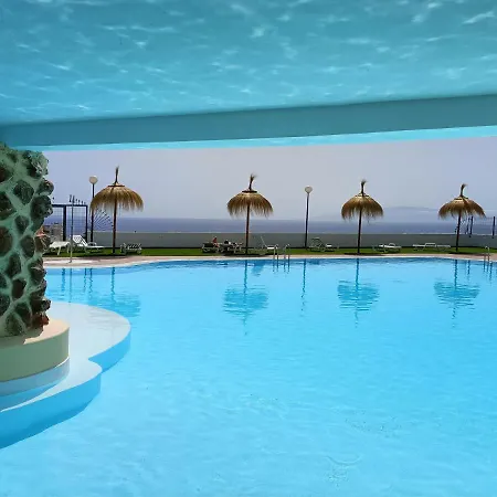 Terrace With Sea View - Free Pool アデヘ